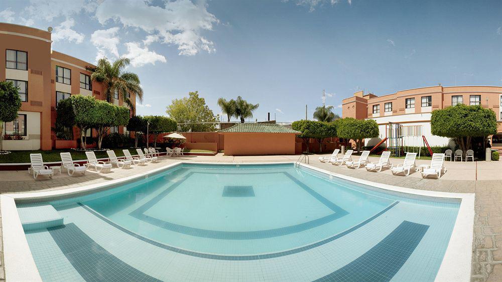 Fiesta Inn Leon Exterior photo